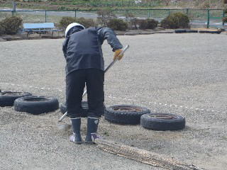 敷地内の除草作業の画像3