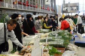 第45回白石市農業祭 販売風景