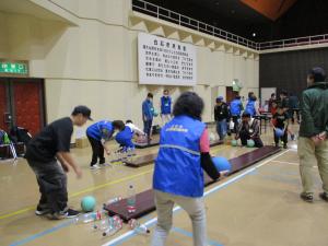 ペットボトルボウリングコーナーの様子